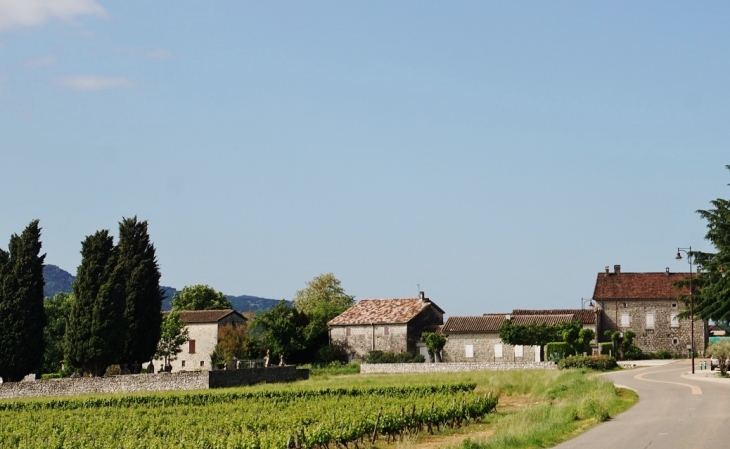 Le Village - Saint-Alban-Auriolles