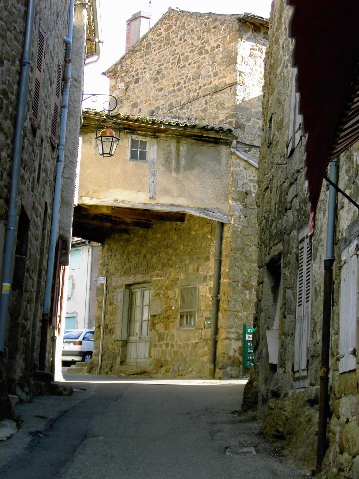 La voûte rue tire boeuf - Saint-Félicien