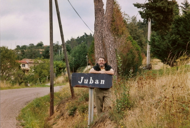 Arrivée sur le lieu-dit par Saint Julien Molin Molette - Saint-Jacques-d'Atticieux