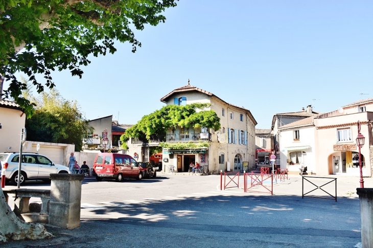 La Commune - Saint-Marcel-d'Ardèche