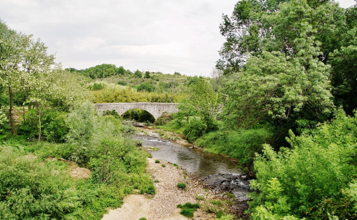 Pont-sur-la-Lande - Uzer