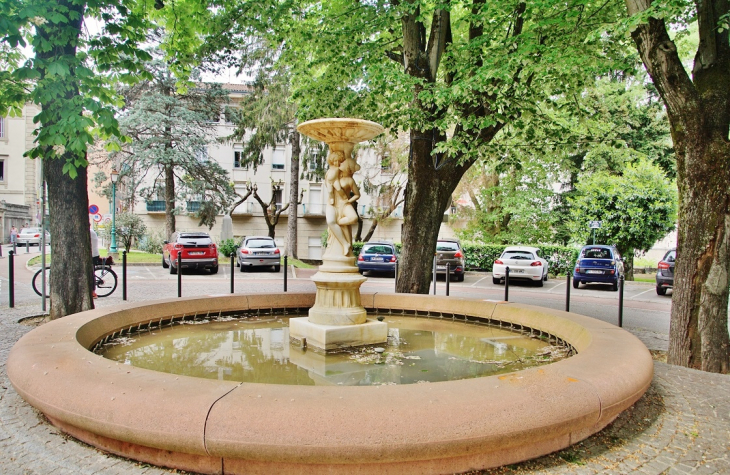 Fontaine - Vals-les-Bains