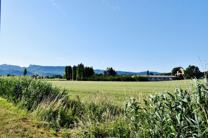 La Commune - Bésayes