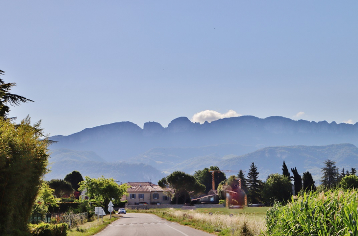 La Commune - Bésayes