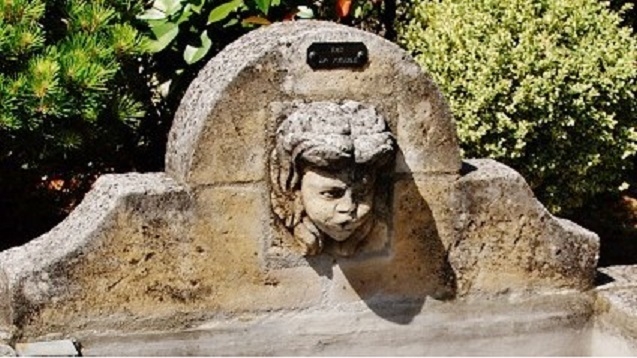 Fontaine ( Détail ) - Bonlieu-sur-Roubion