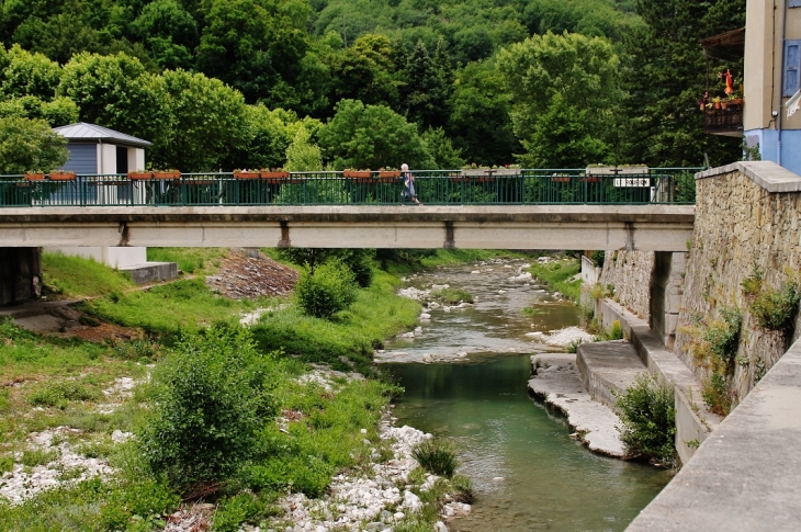 Pont sur Le Roubion - Bourdeaux