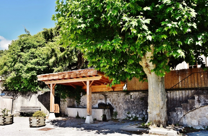 Le Lavoir - Chamaloc