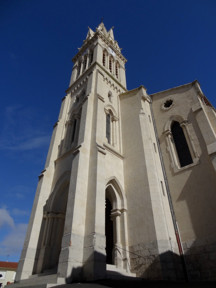 L'immense église d'Erôme ! - Érôme