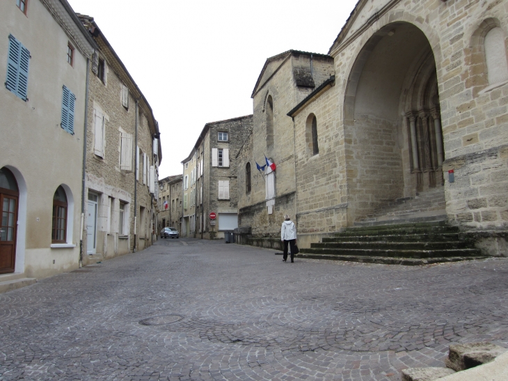 Rue - Étoile-sur-Rhône