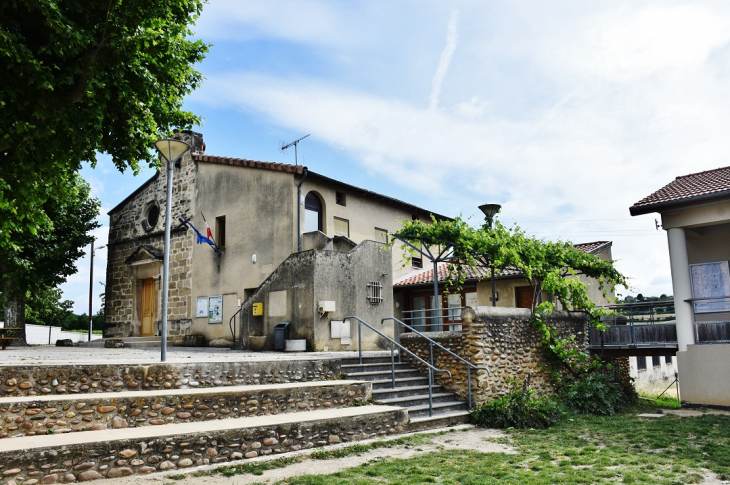 <-église St Honoré - Fay-le-Clos