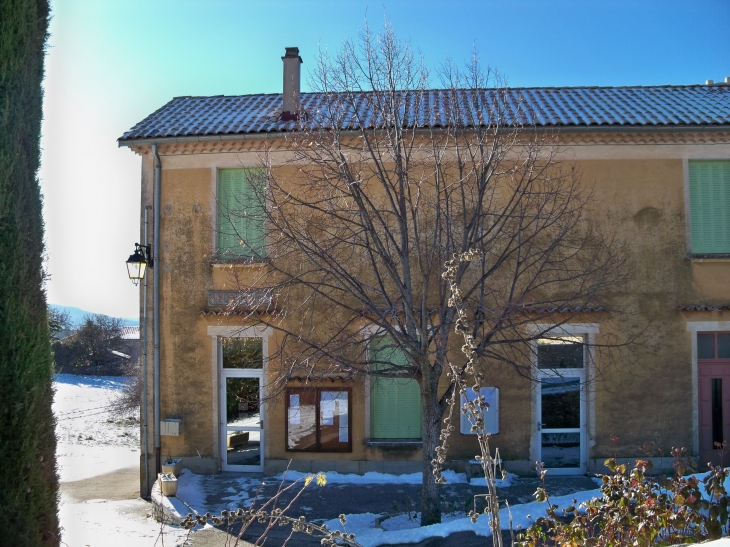 Mairie de Ferrassières