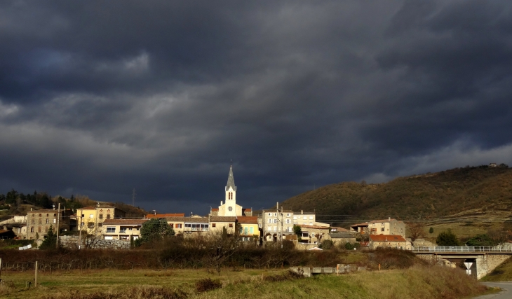 Le village de Gervans sous le soleil...