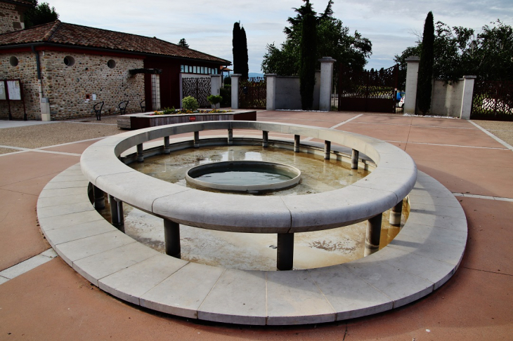 Fontaine - Granges-les-Beaumont