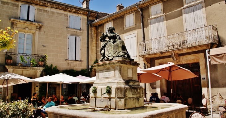 Fontaine ( Marquise-de-Sévigné ) - Grignan