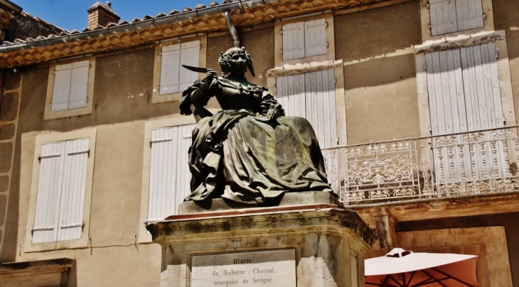 Fontaine ( Marquise-de-Sévigné ) - Grignan