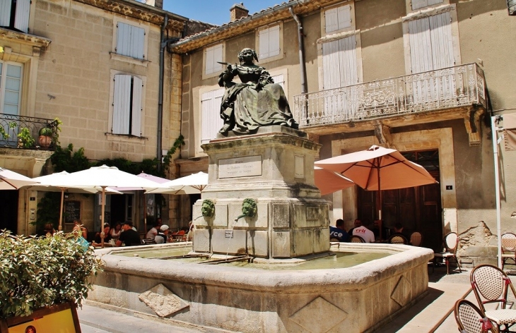 Fontaine ( Marquise-de-Sévigné ) - Grignan