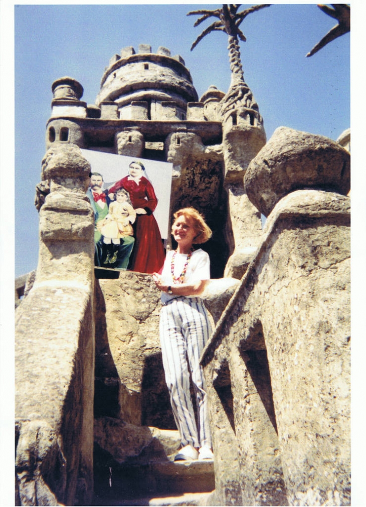 Coco Peintre du Facteur Cheval au Palais Idéal - Hauterives