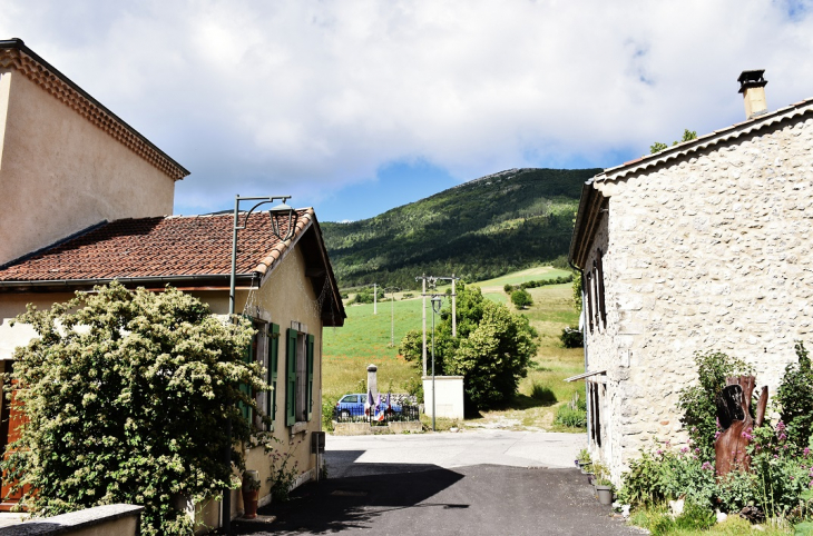 La Commune - Jonchères