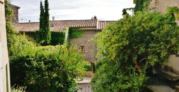 Le Vieux Village - La Bégude-de-Mazenc