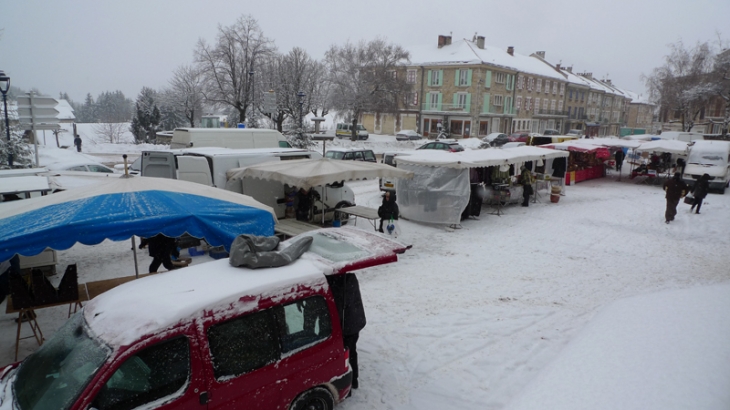 Le marché sous la neige - La Chapelle-en-Vercors