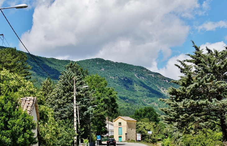 La Commune - La Motte-Chalancon