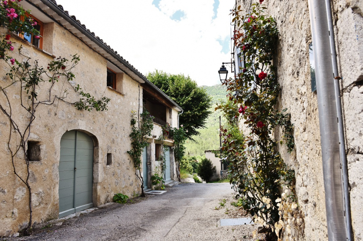 La Commune - La Motte-Chalancon