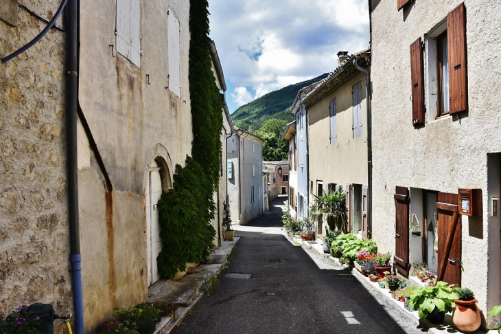 La Commune - La Motte-Chalancon