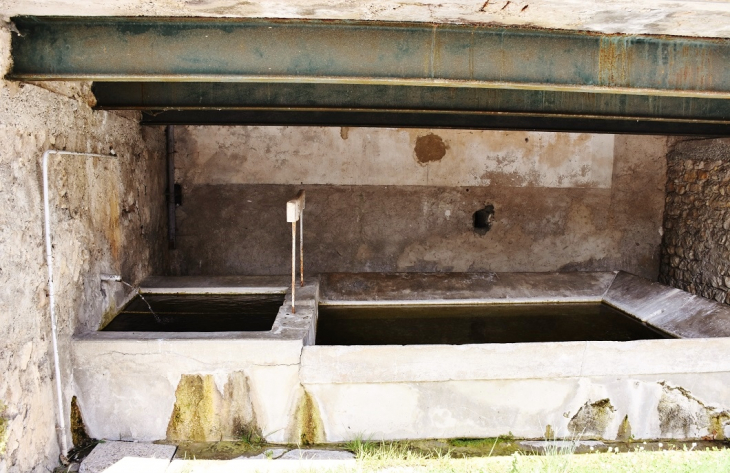 Lavoir - La Motte-Chalancon