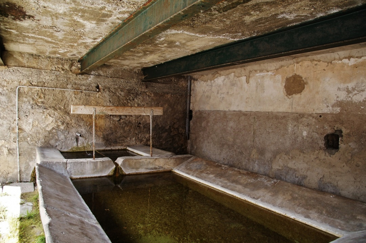 Lavoir - La Motte-Chalancon