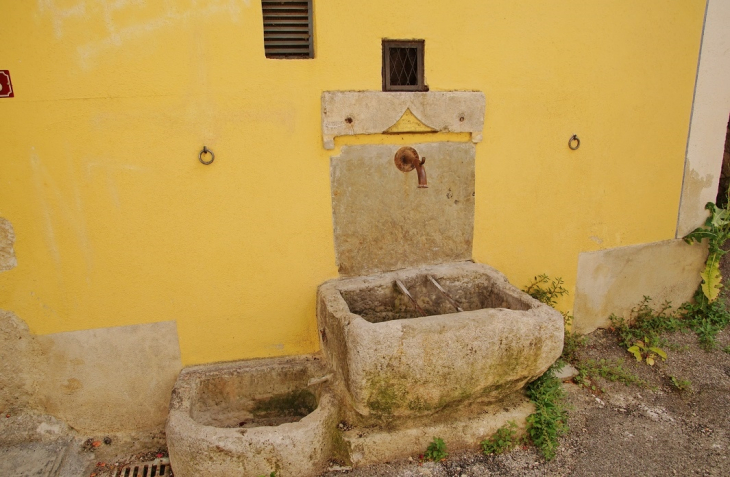 Fontaine - La Motte-Chalancon