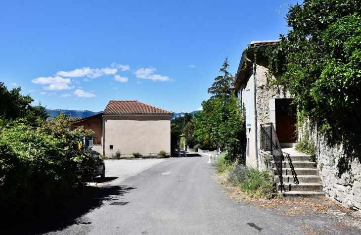 La Commune - Laval-d'Aix