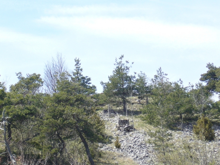 Ruines de chateau Ferrand - Le Chaffal