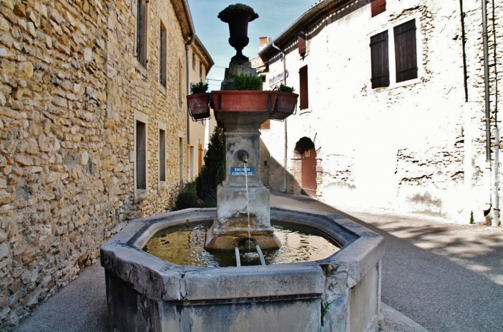 La Fontaine - Le Pègue