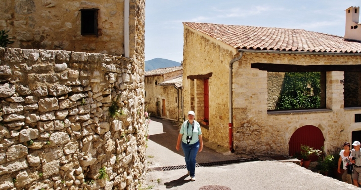 Le Village - Le Poët-Laval