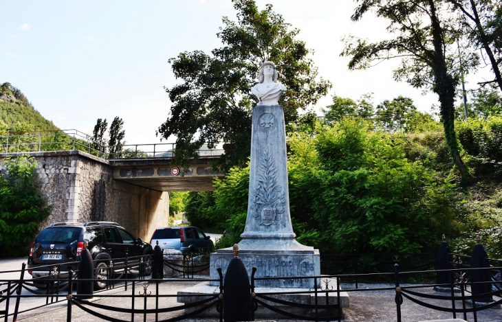 Monument-aux-Morts - Luc-en-Diois