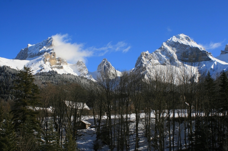 Les qualificatifs sont ici bien inutiles... la photo des Aiguilles de LUS est siffisante ! - Lus-la-Croix-Haute