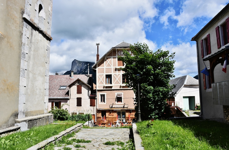 La Commune - Lus-la-Croix-Haute