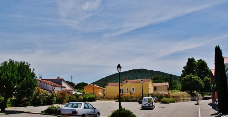 Le Village - Malataverne