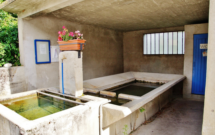 Luzerand Commune de Menglon ( Lavoir )