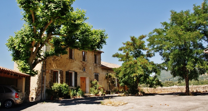 Le Village - Mirabel-aux-Baronnies