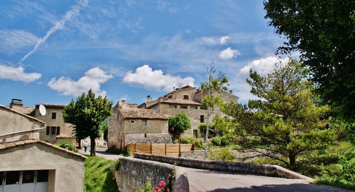 Le Village - Montjoux