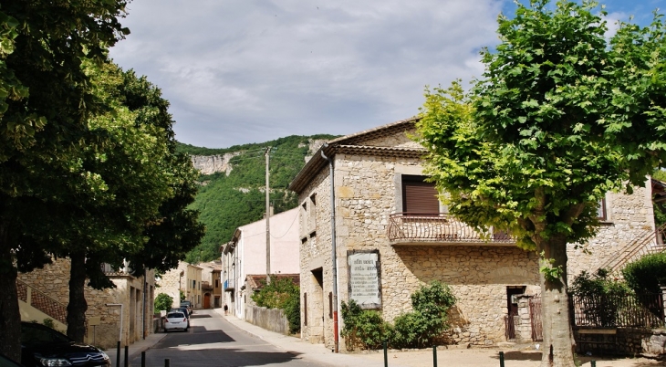 Le Village - Pont-de-Barret