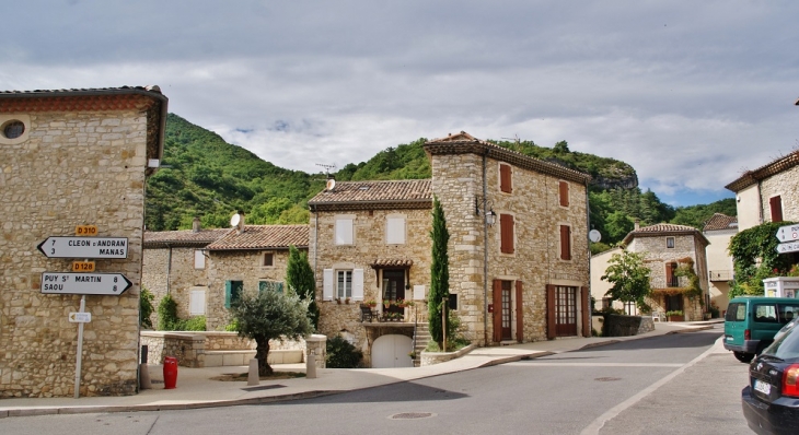 Le Village - Pont-de-Barret