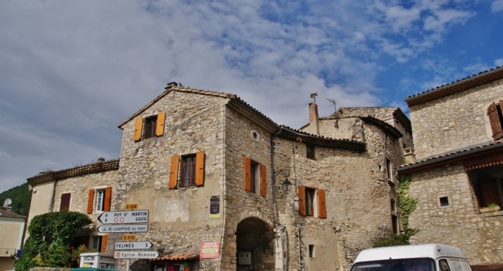 Le Village - Pont-de-Barret