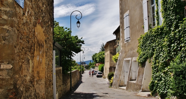 Le Village - Puy-Saint-Martin