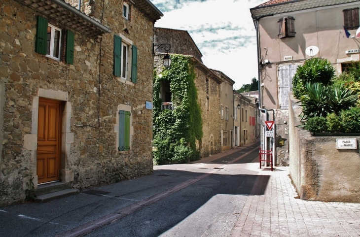 Le Village - Puy-Saint-Martin