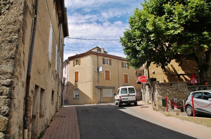 Le Village - Puy-Saint-Martin