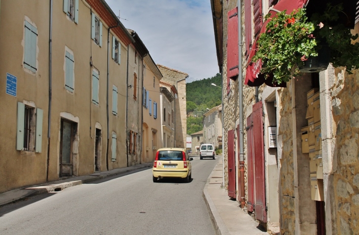 Le Village - Puy-Saint-Martin