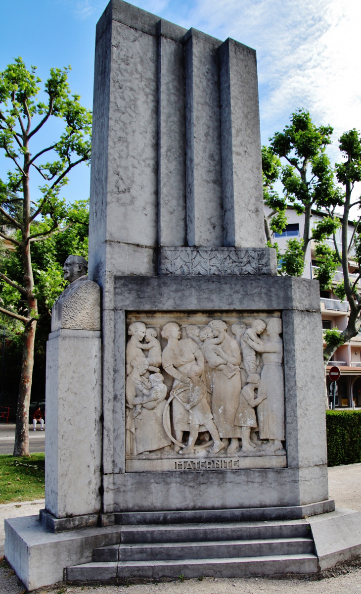 Monument-aux-Morts - Romans-sur-Isère