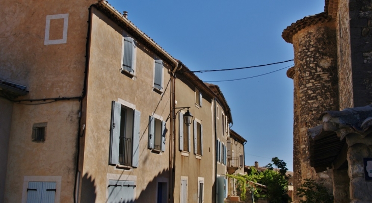 Le Village - Rousset-les-Vignes